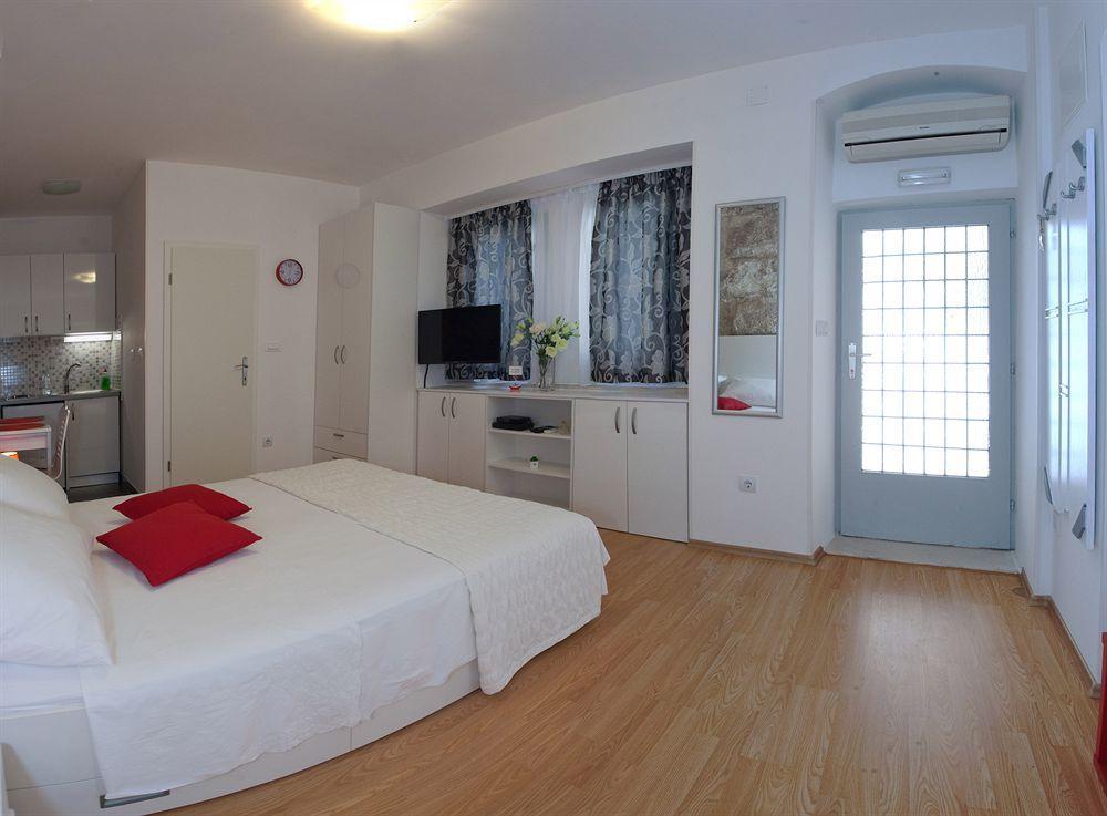 Cro Jet Set Apartments Split Buitenkant foto