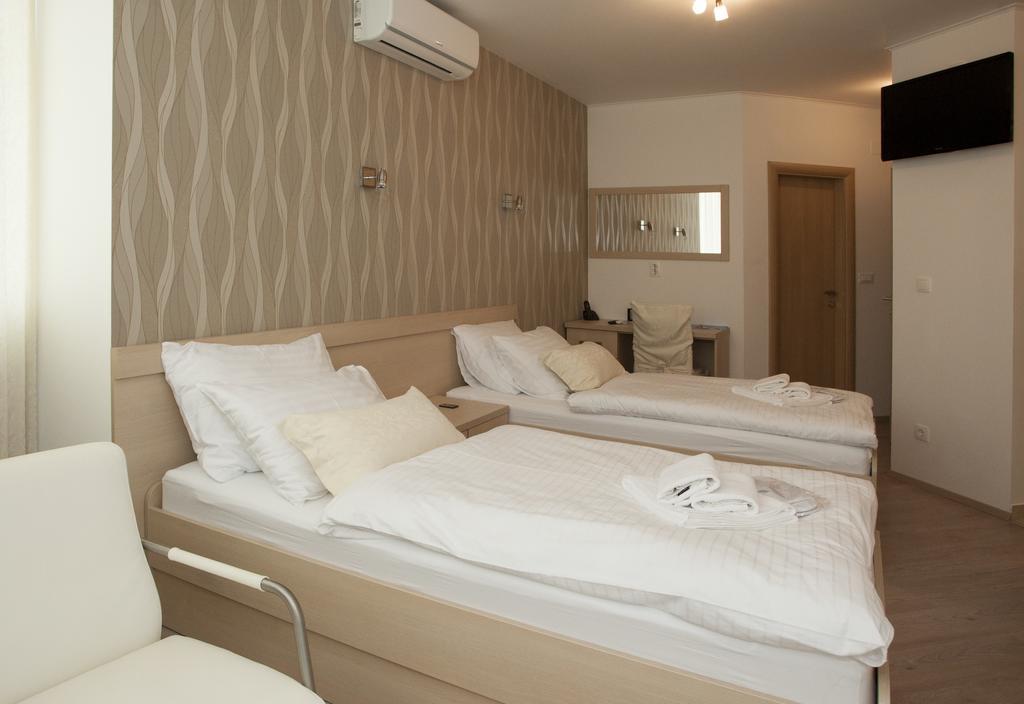Cro Jet Set Apartments Split Buitenkant foto