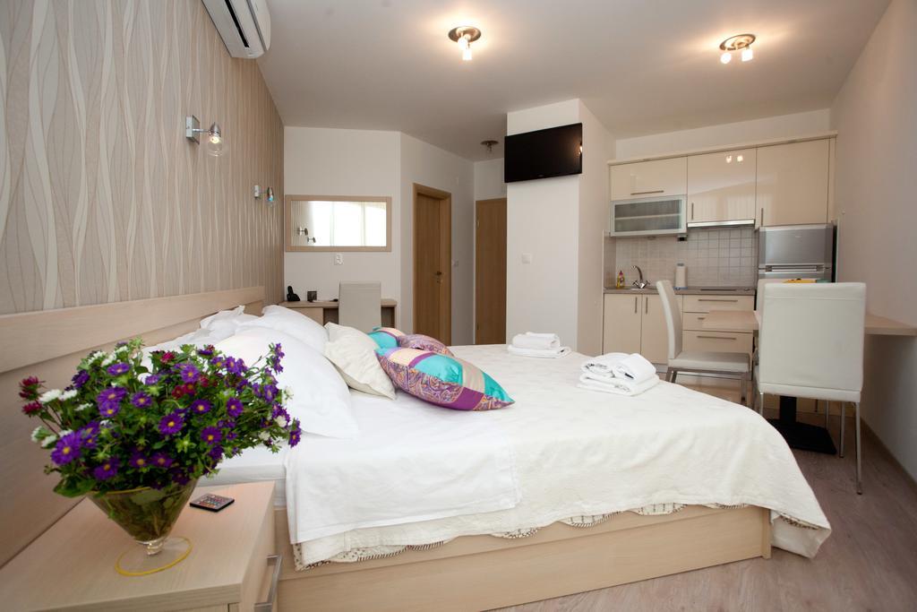 Cro Jet Set Apartments Split Buitenkant foto