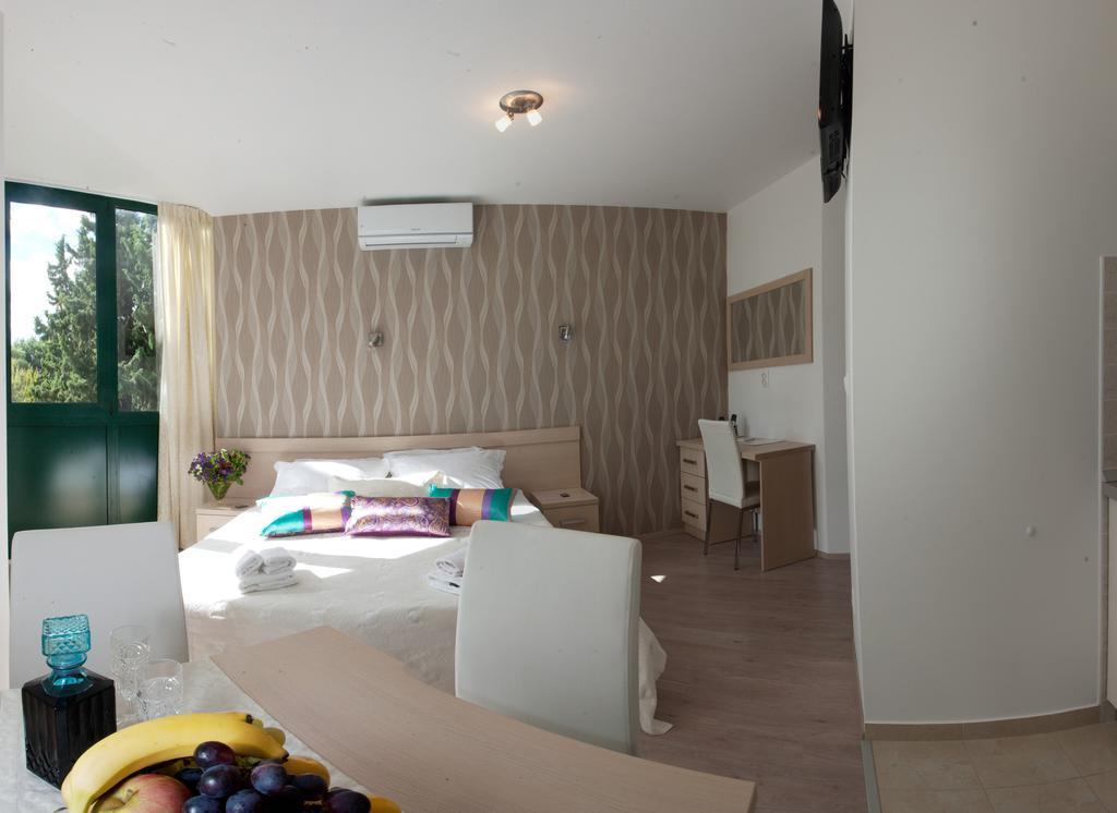 Cro Jet Set Apartments Split Buitenkant foto