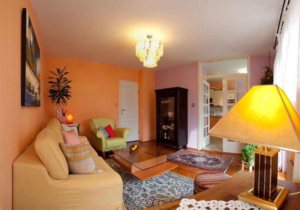 Cro Jet Set Apartments Split Buitenkant foto