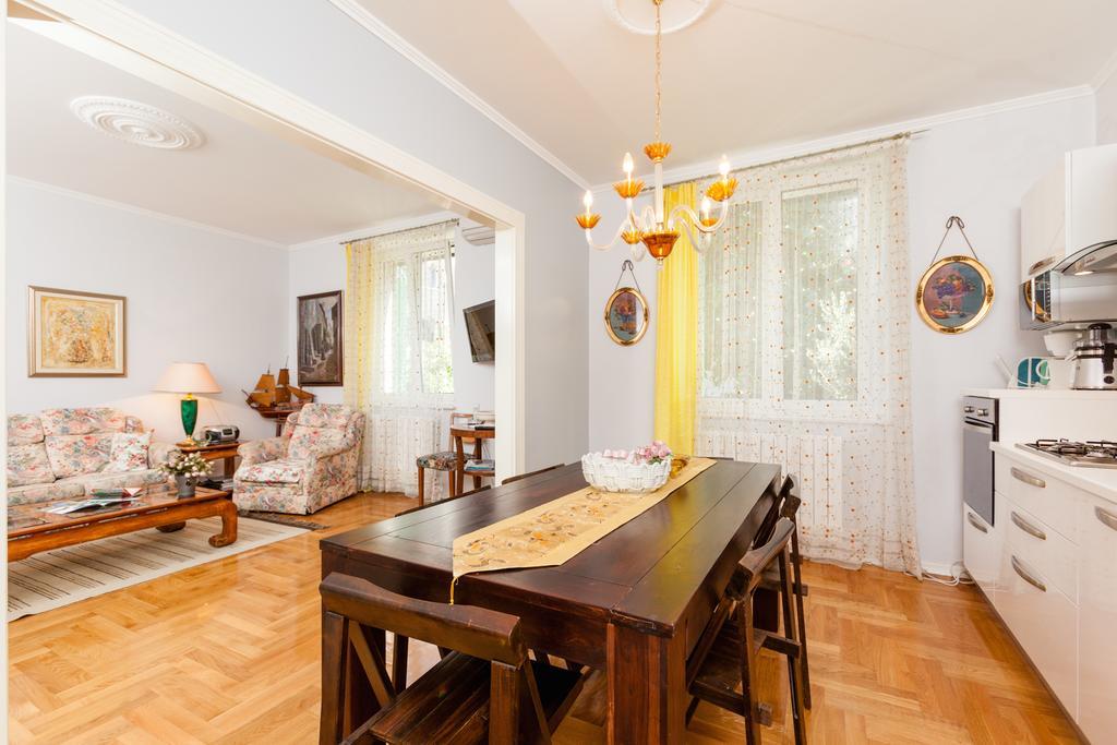 Cro Jet Set Apartments Split Buitenkant foto
