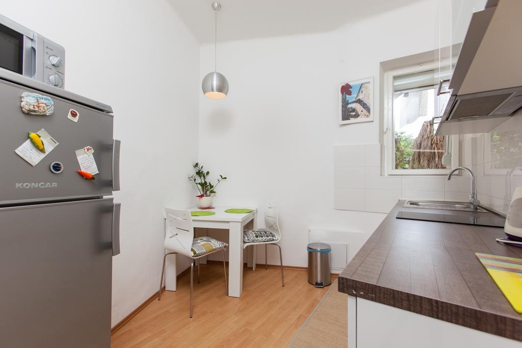 Cro Jet Set Apartments Split Buitenkant foto
