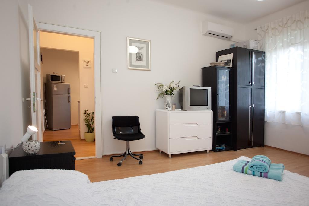 Cro Jet Set Apartments Split Kamer foto