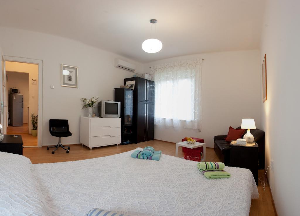 Cro Jet Set Apartments Split Kamer foto