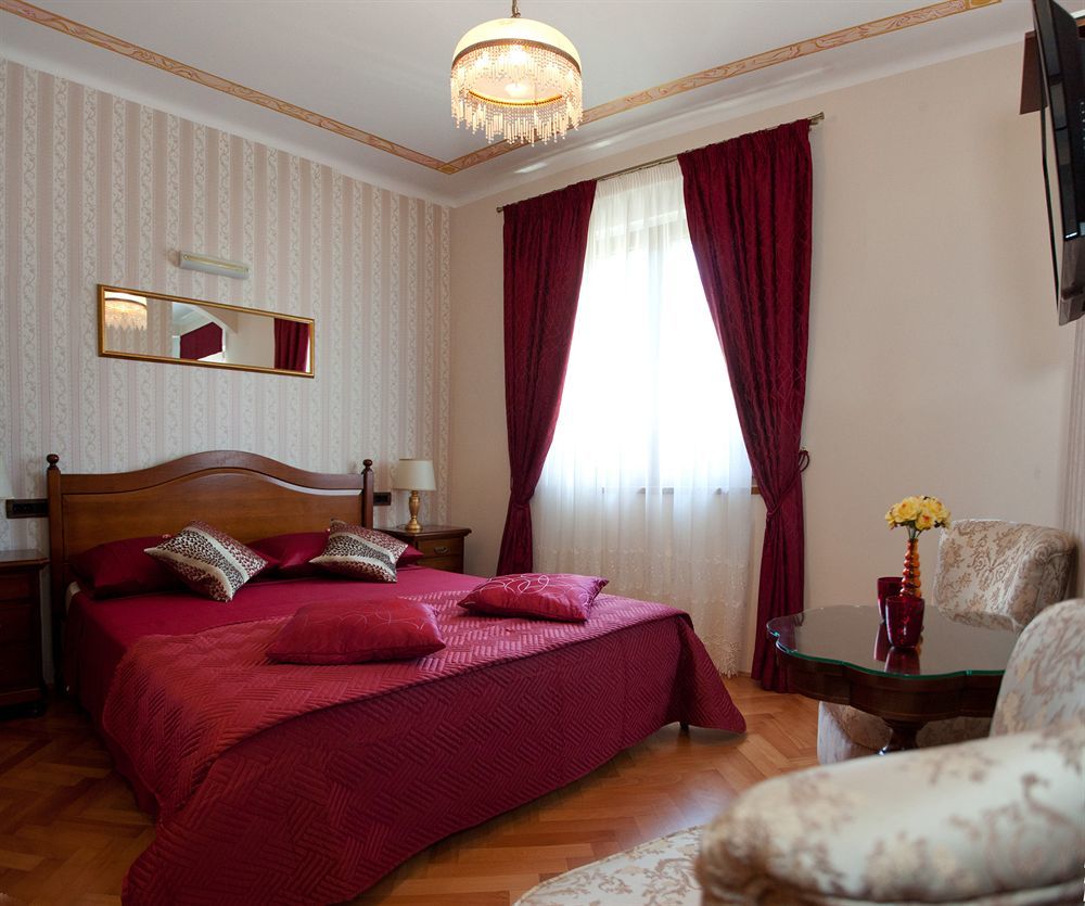 Cro Jet Set Apartments Split Buitenkant foto