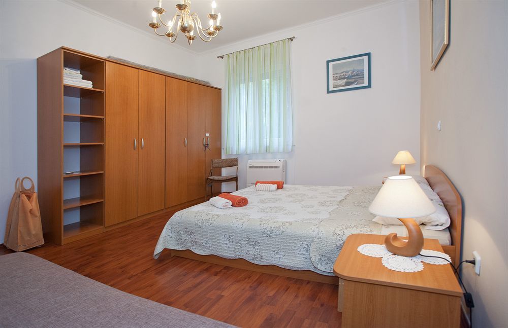 Cro Jet Set Apartments Split Buitenkant foto