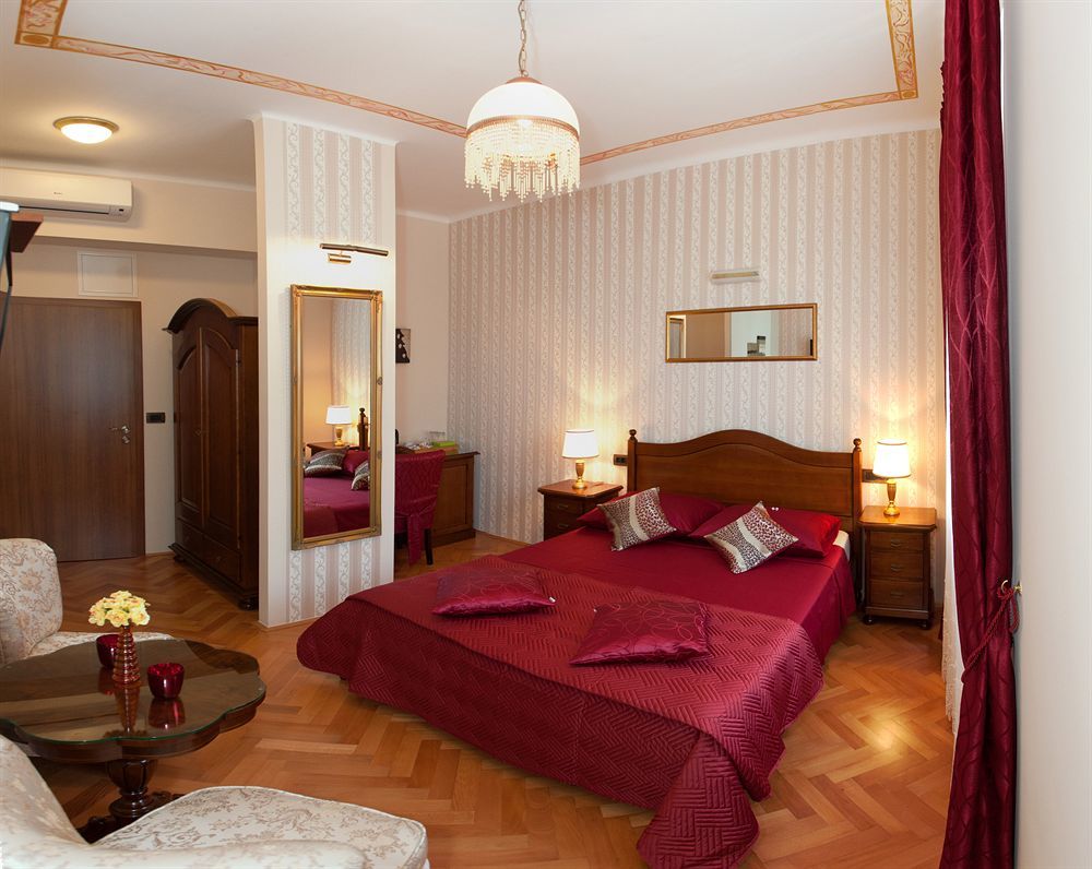 Cro Jet Set Apartments Split Buitenkant foto