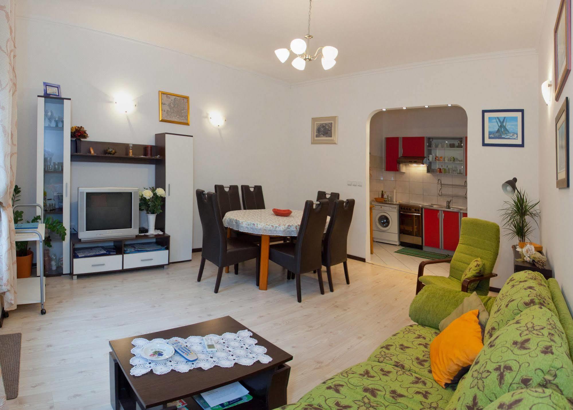 Cro Jet Set Apartments Split Buitenkant foto
